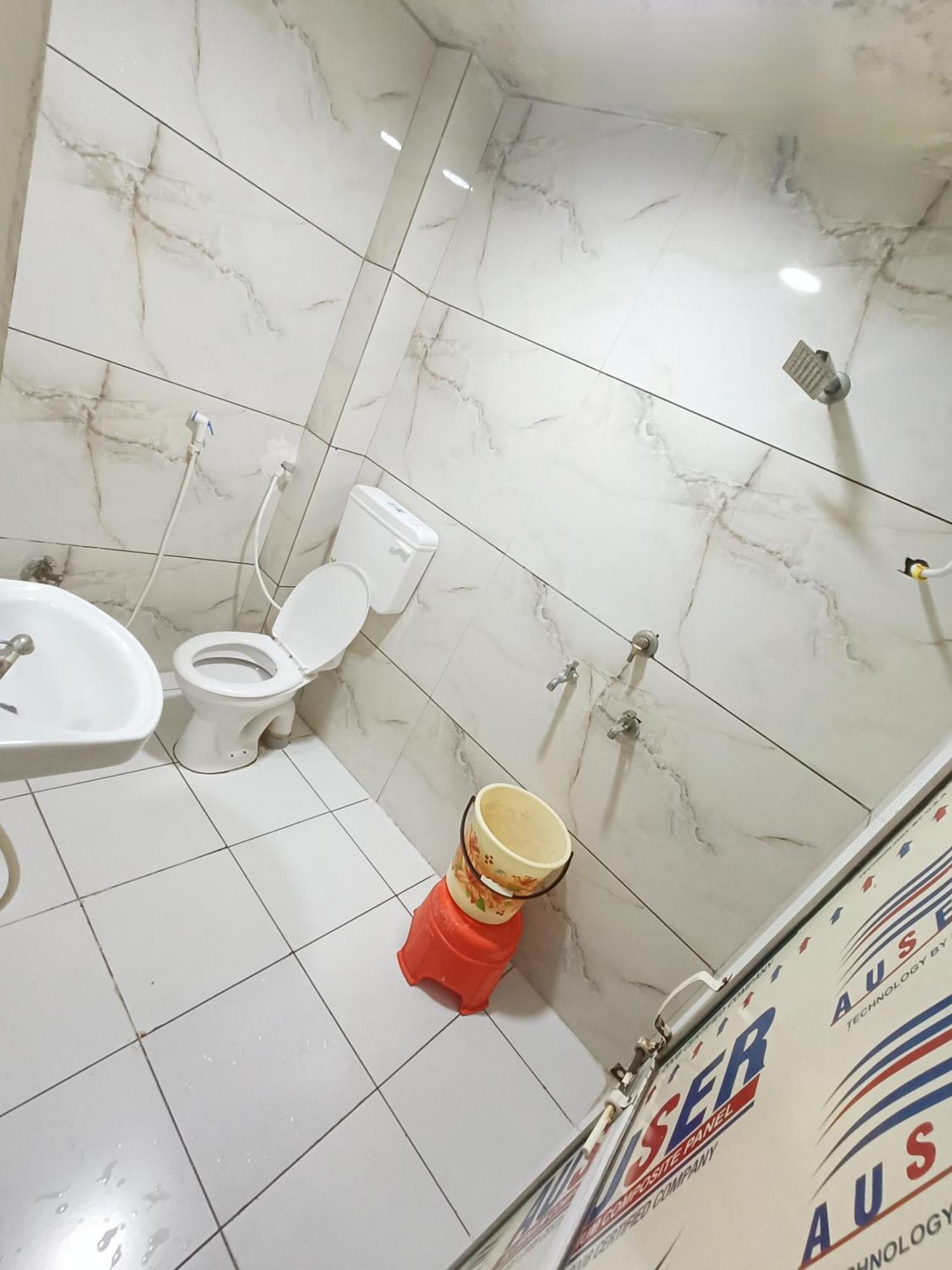 Treebo Yatri Grah Kshipra T Hotel Uddzsaín Kültér fotó